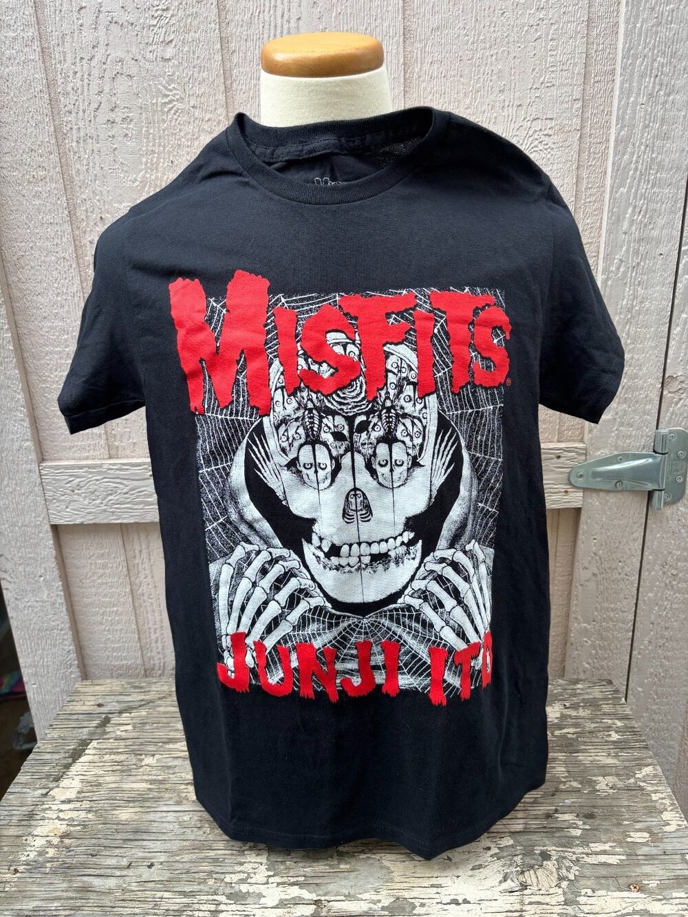 Misfits T-Shirt Black Red Size Small Brand New Official Punk shirt crimson ghost